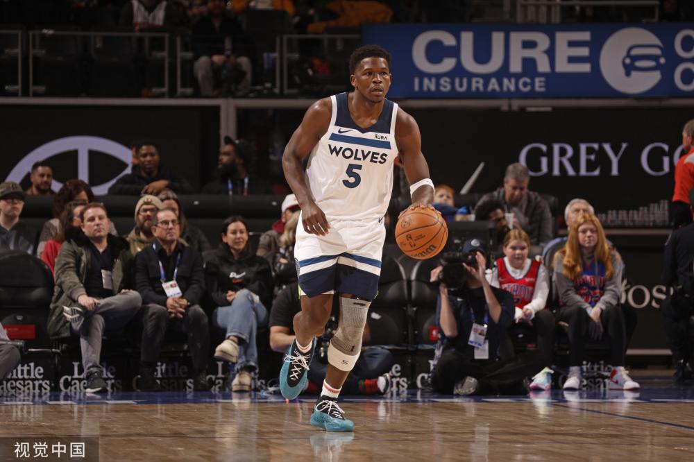 年里曾多次 年里曾多次