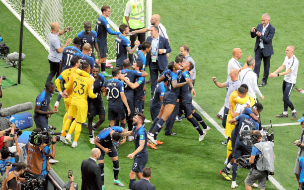 通过回顾过 通过回顾过